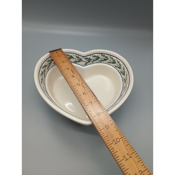Boleslawiec Polish Pottery Heart Shaped Casserole Christmas Pine Branch Tree - Picture 10 of 10
